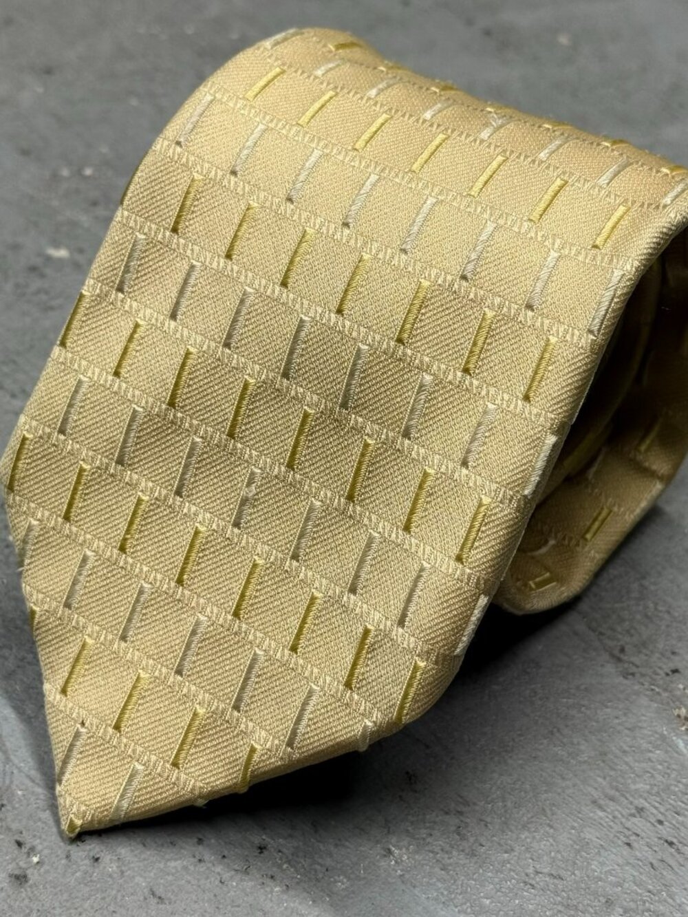 Ermenegildo Zegna Tie 100% Silk Woven Yellow Geoemetric Made in Italy 3.5"